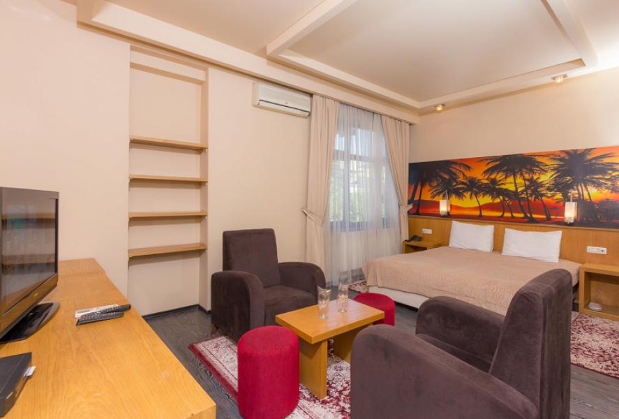 Triple / Family Room