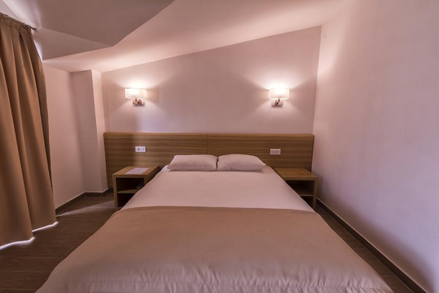 Comfort Single Room with Queen Bed